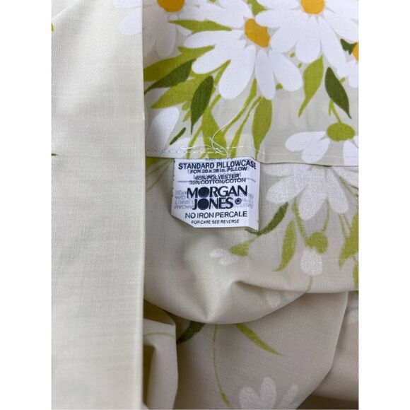 Vintage Daisy Pillowcases 1970s Set of 2 - Picture 5 of 6